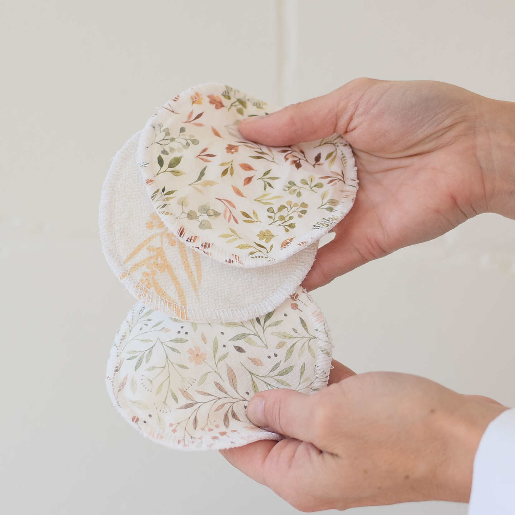 Make-up remover wipes (3)