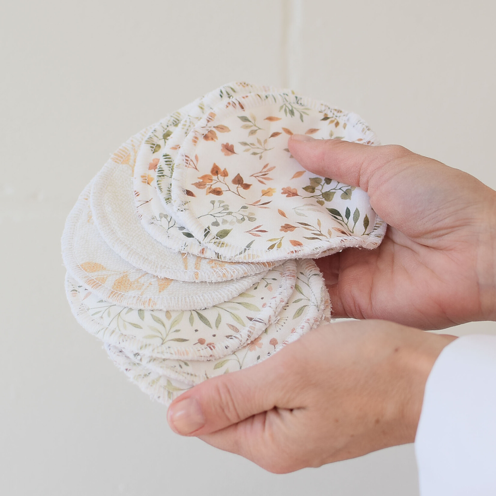 Make-up remover wipes (3)