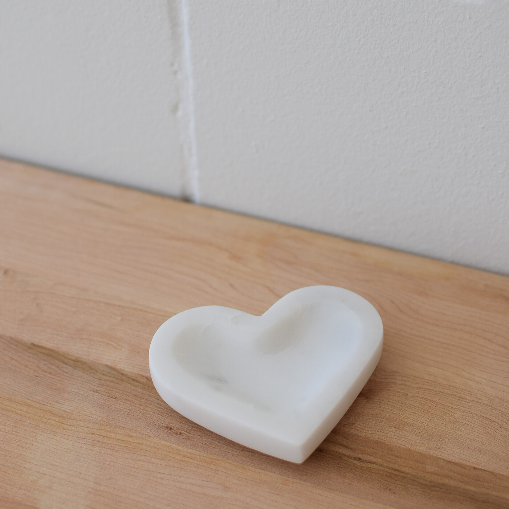 Small heart marble plate