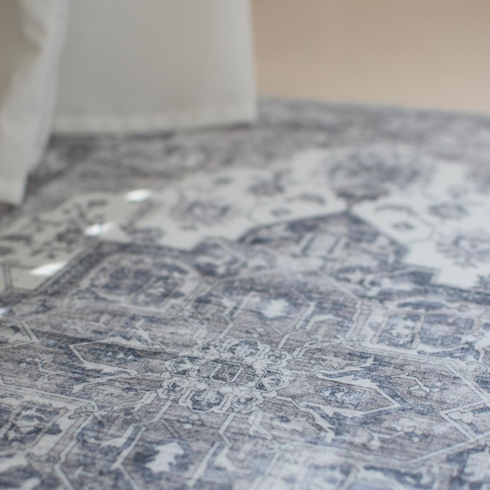 Granado Arctic Gray rug