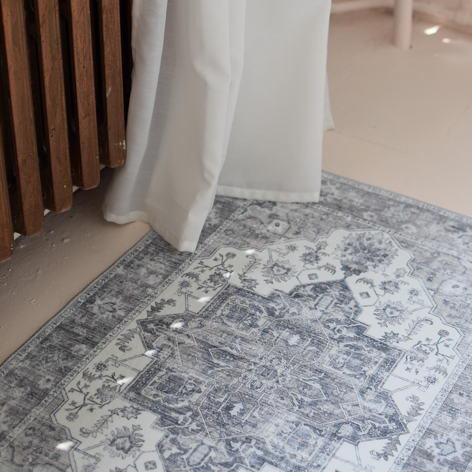 Granado Arctic Gray rug