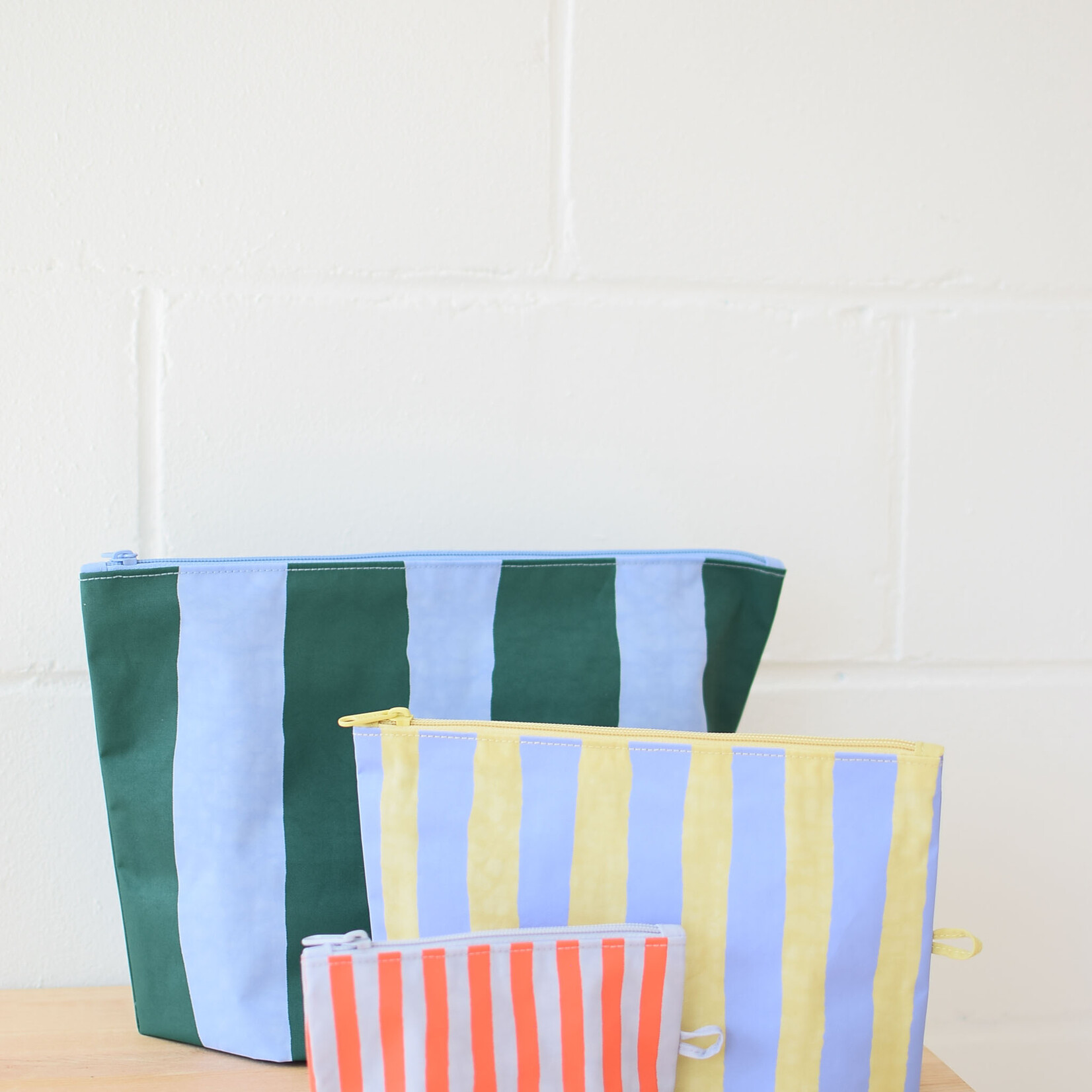 Pounch Go - Painted Stripe