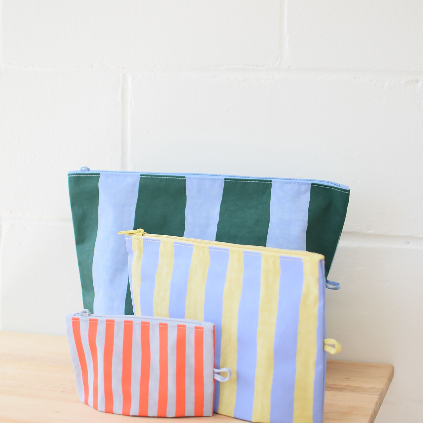 Pounch Go - Painted Stripe