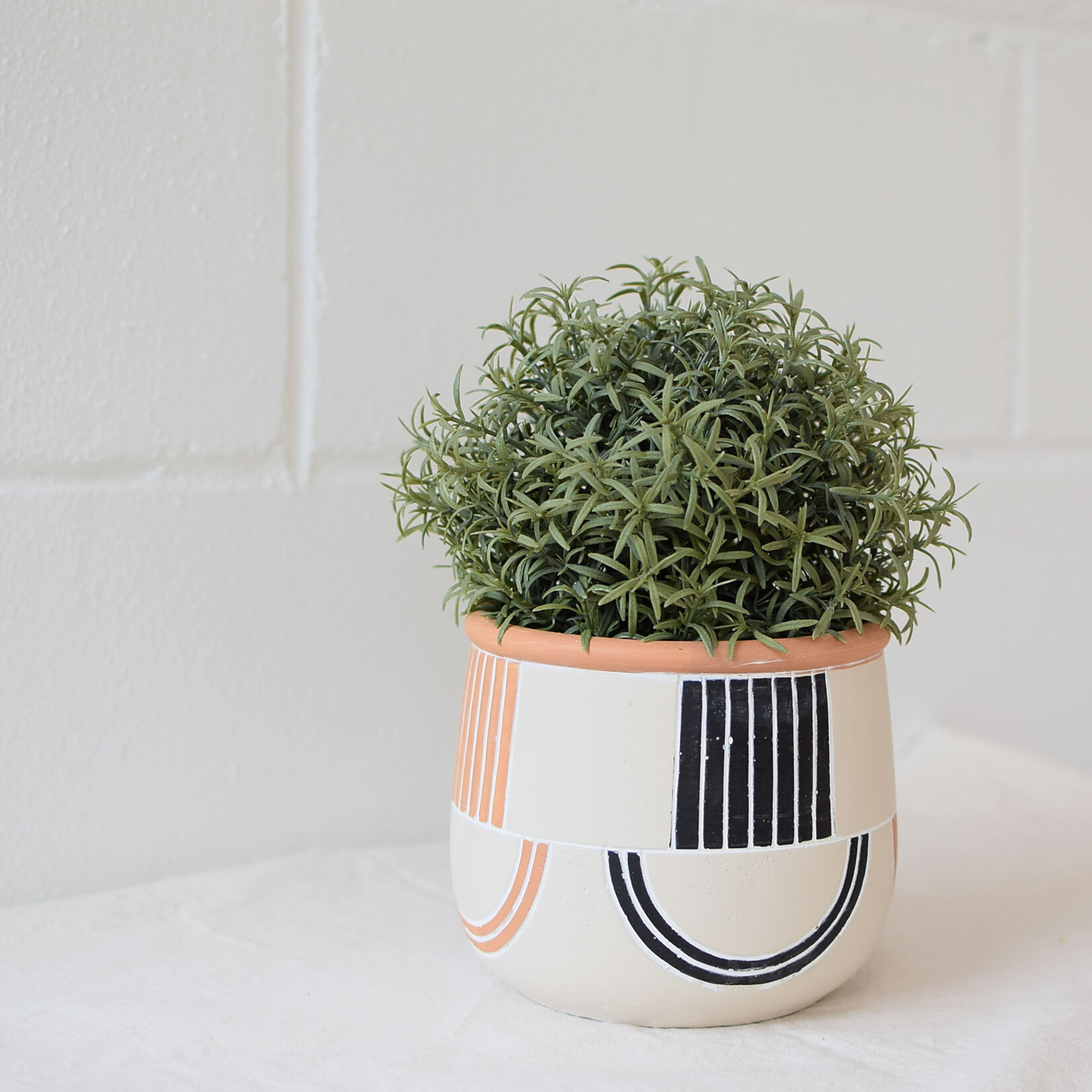 Planter Peach and Black