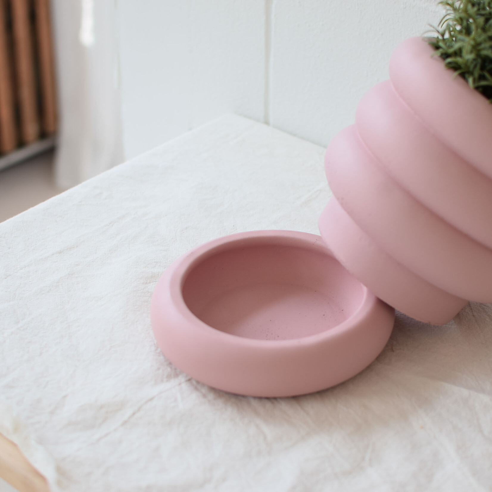 Pink 4-Layer Planter (2 pieces)