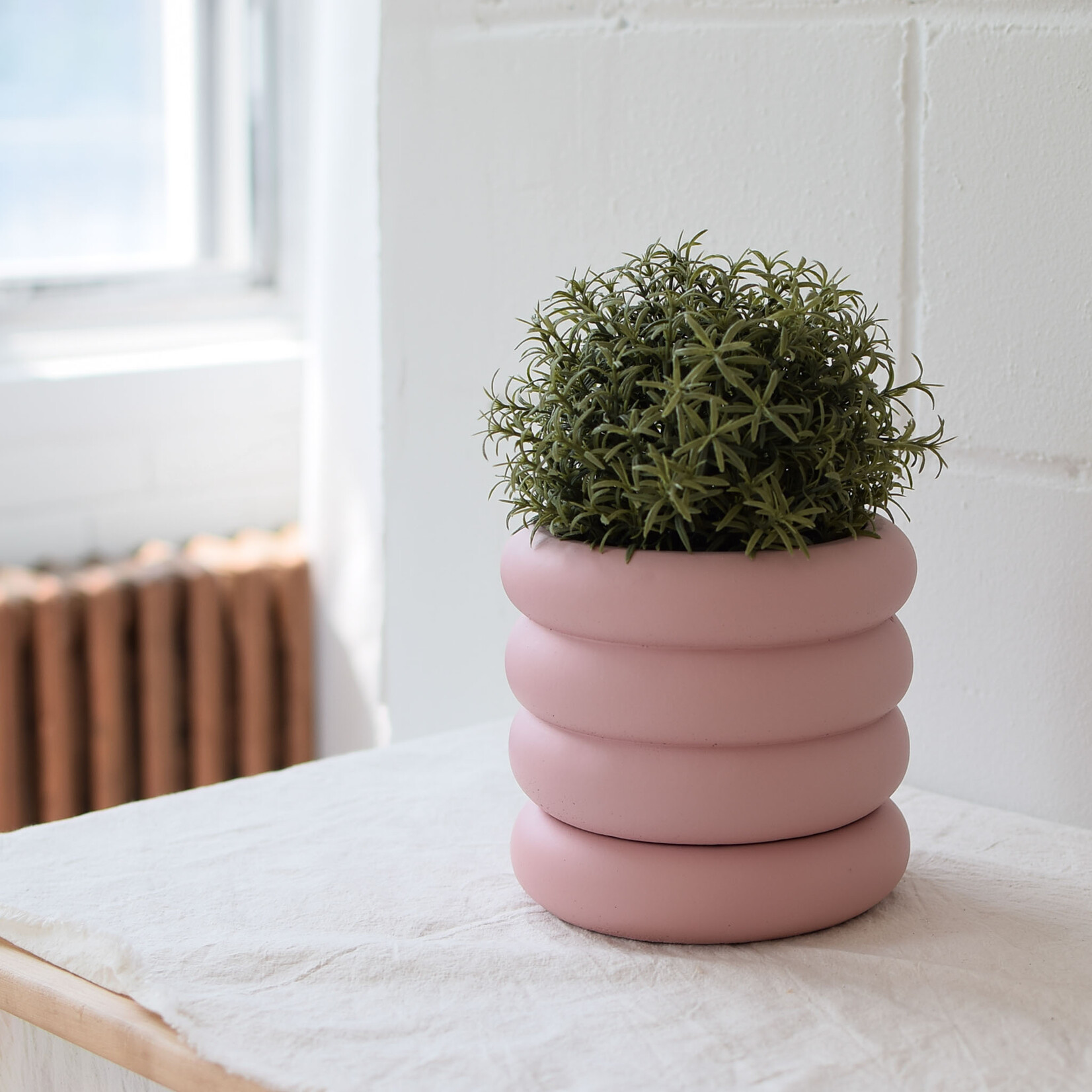 Pink 4-Layer Planter (2 pieces)