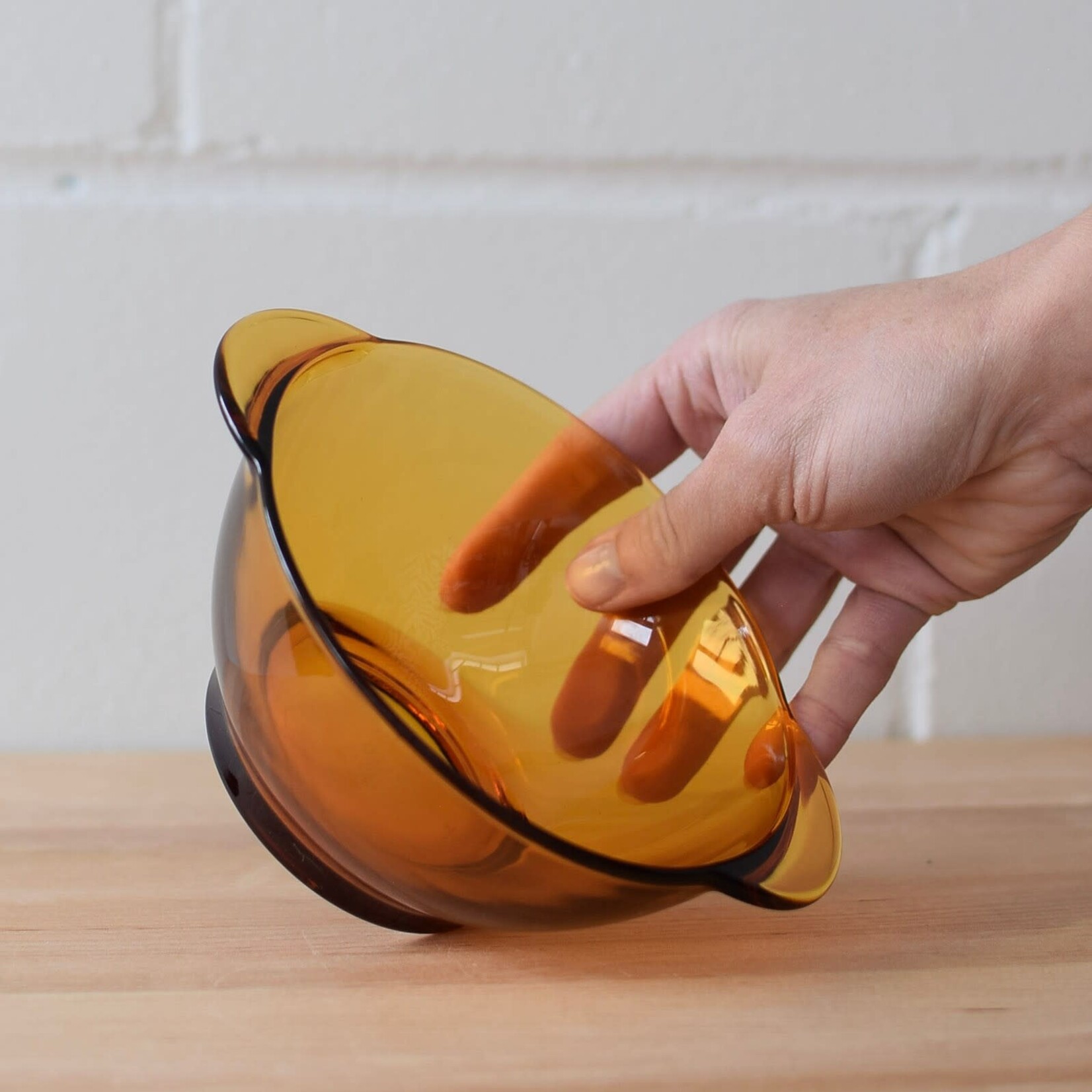 Lily bowl with handles