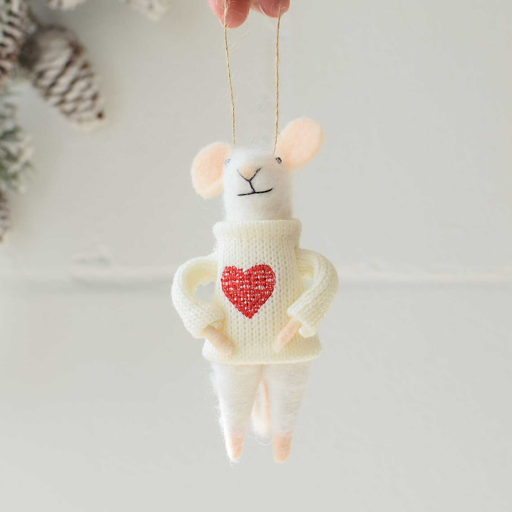 Ornament Mouse - Sweater heart