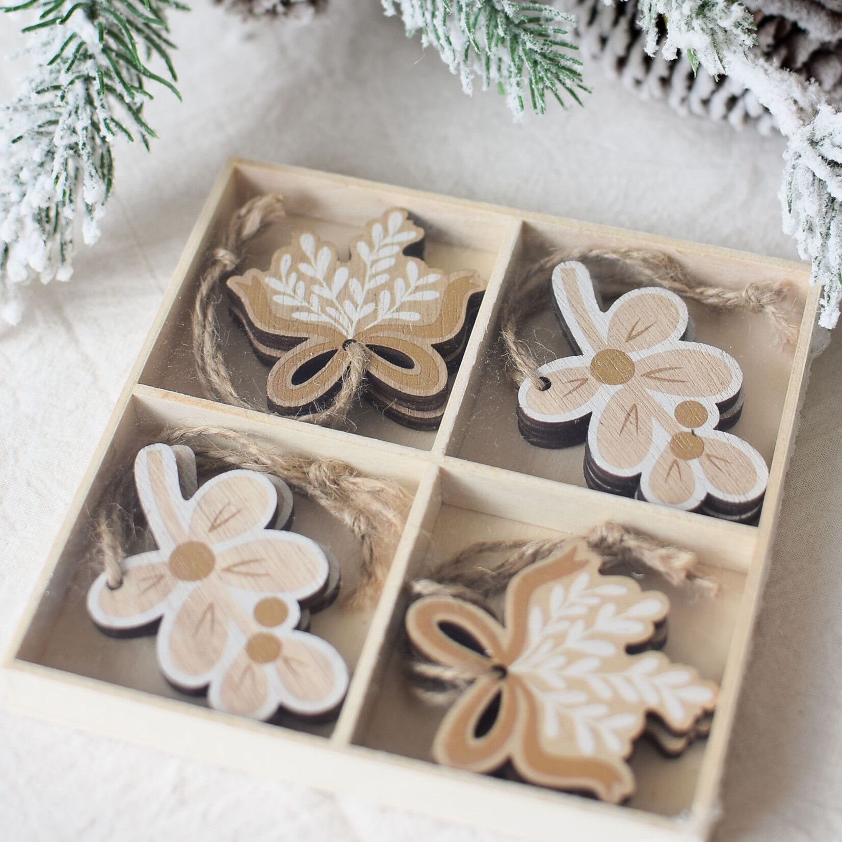 Branches ornaments (set of 8)