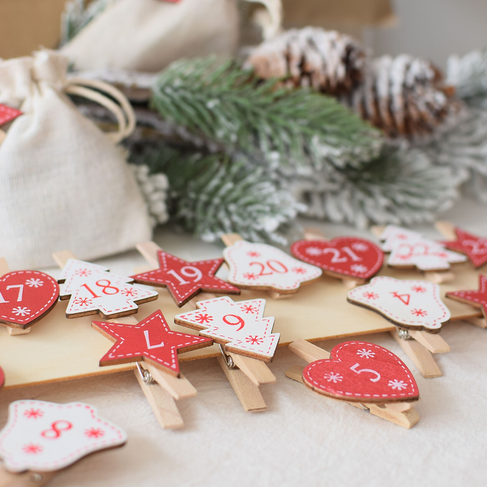 Clips Advent Calendar (Set of 24)