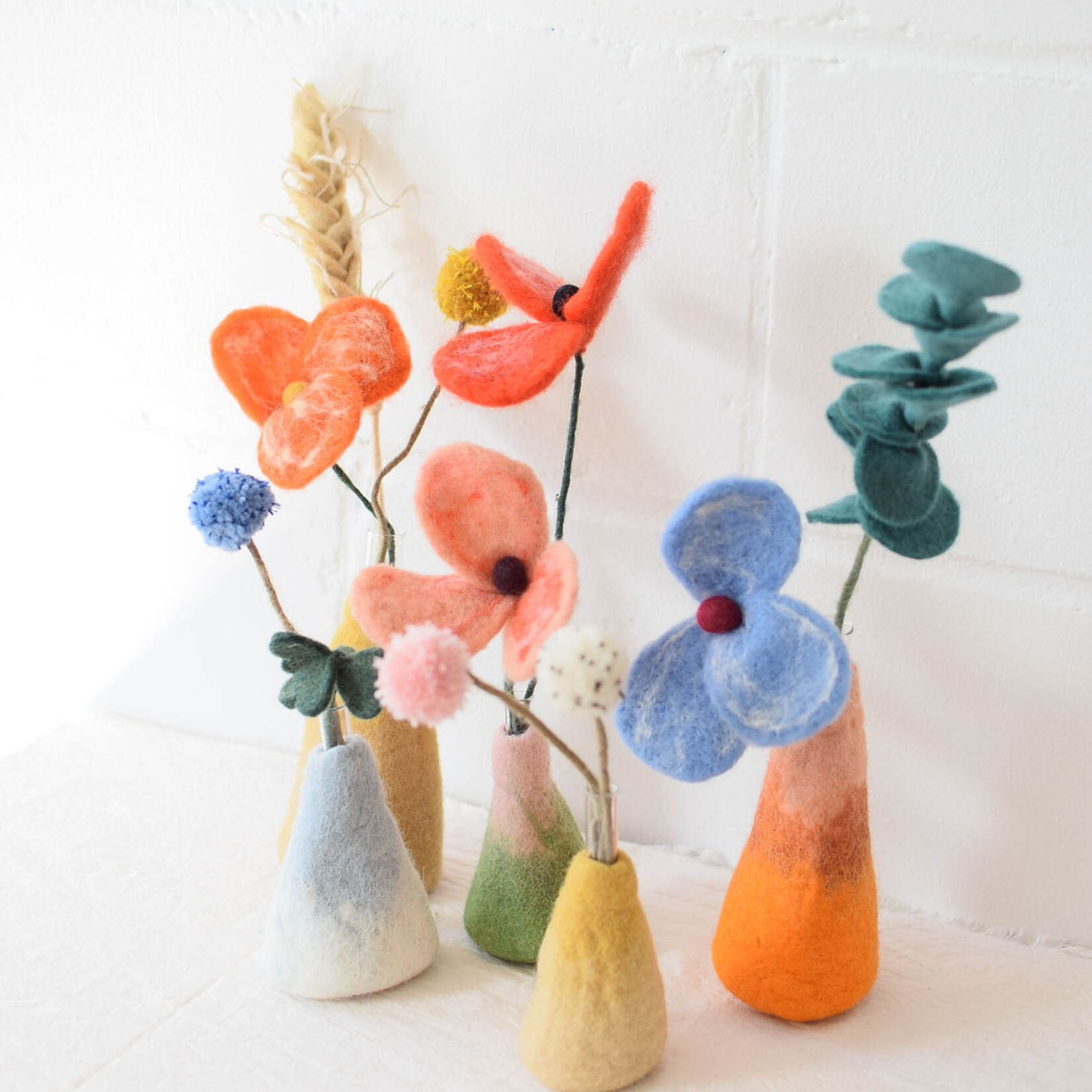 Vase en laine