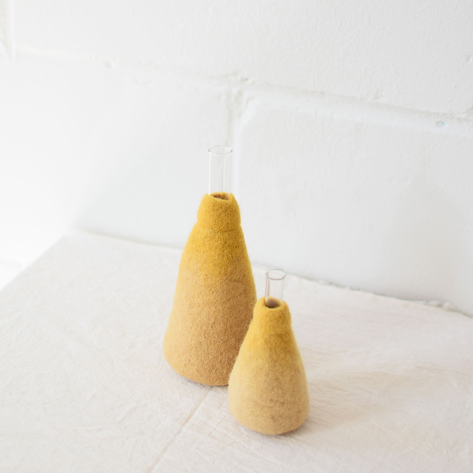 Vase en laine