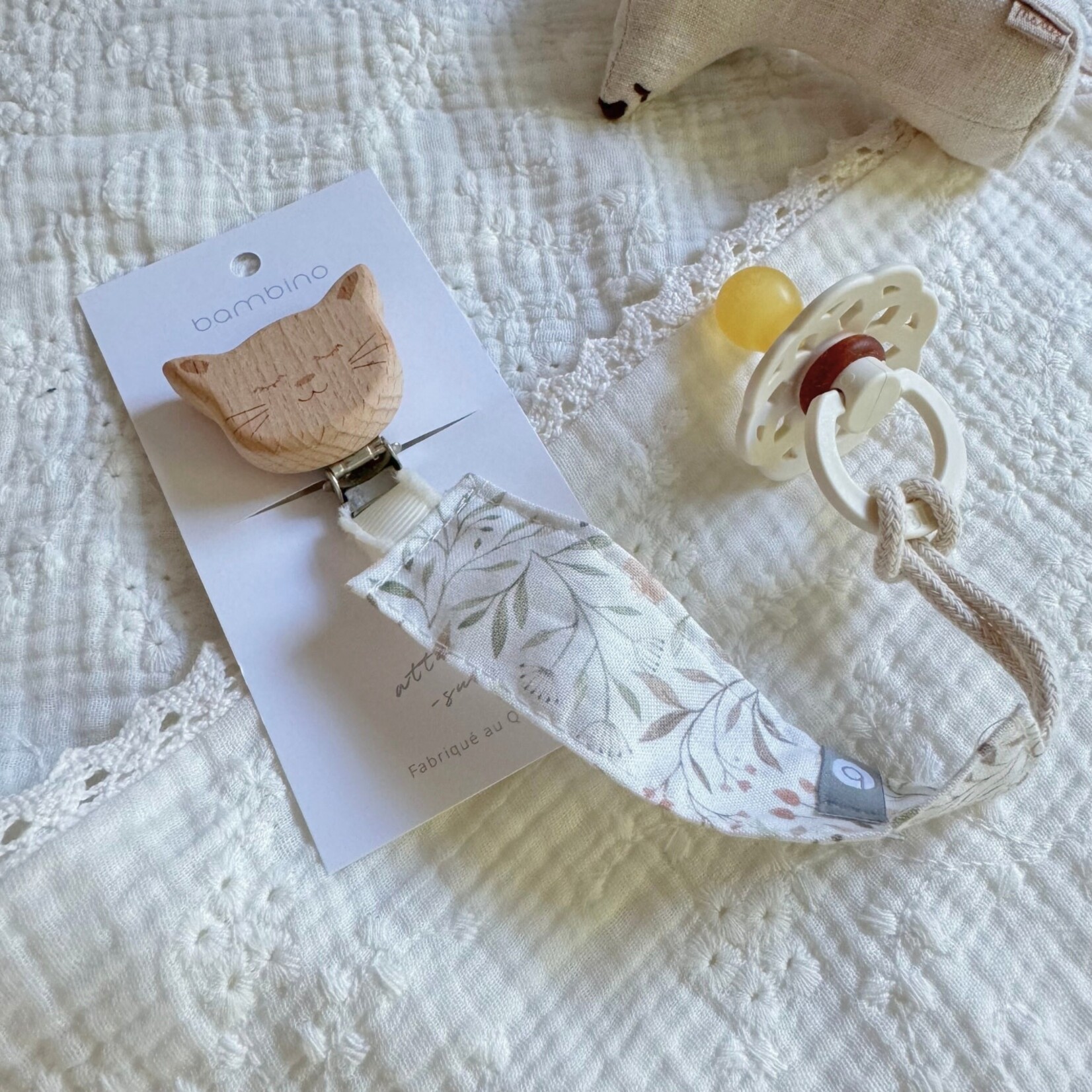 Muslin pacifier clip
