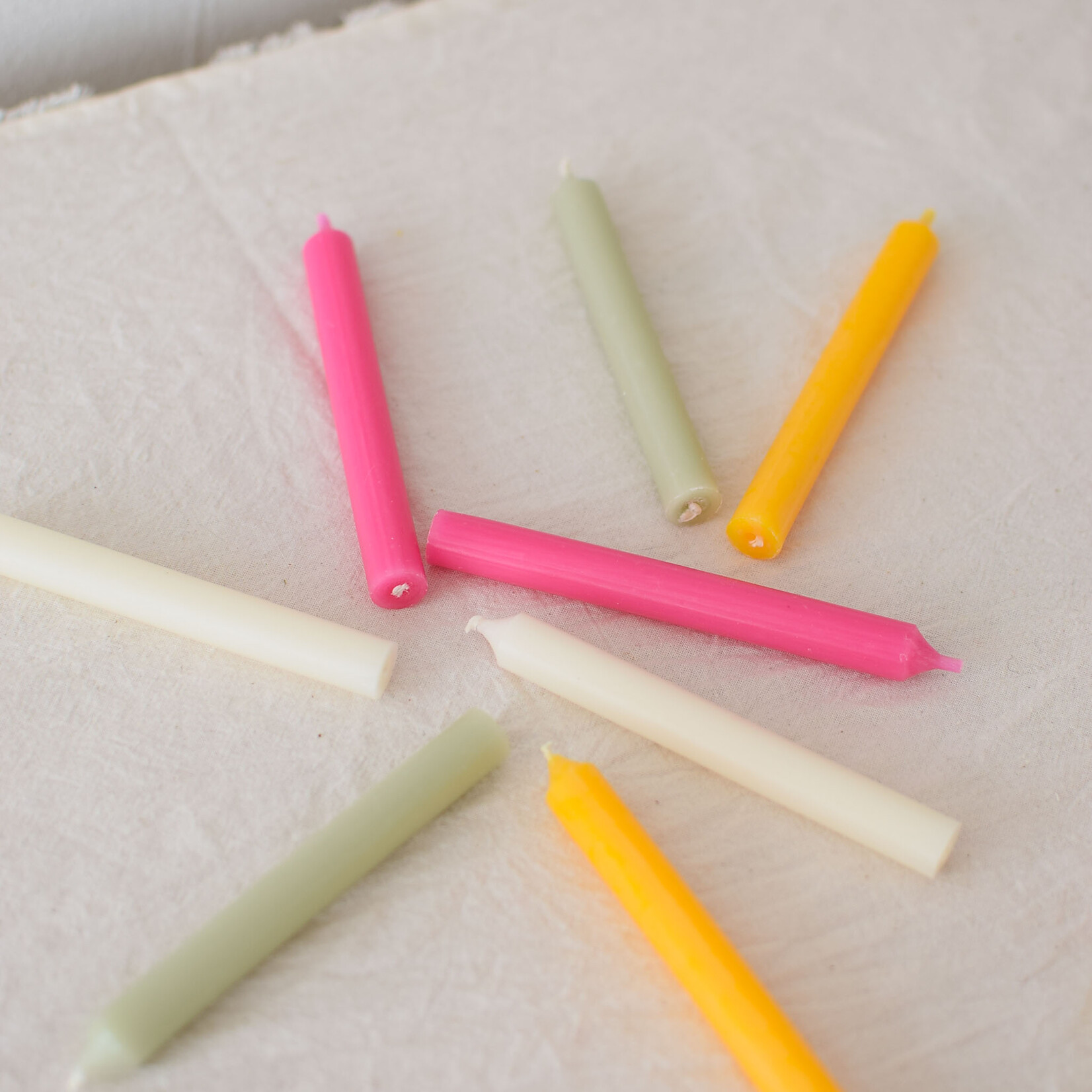 Chandelle fine 11cm (plusieurs couleurs)