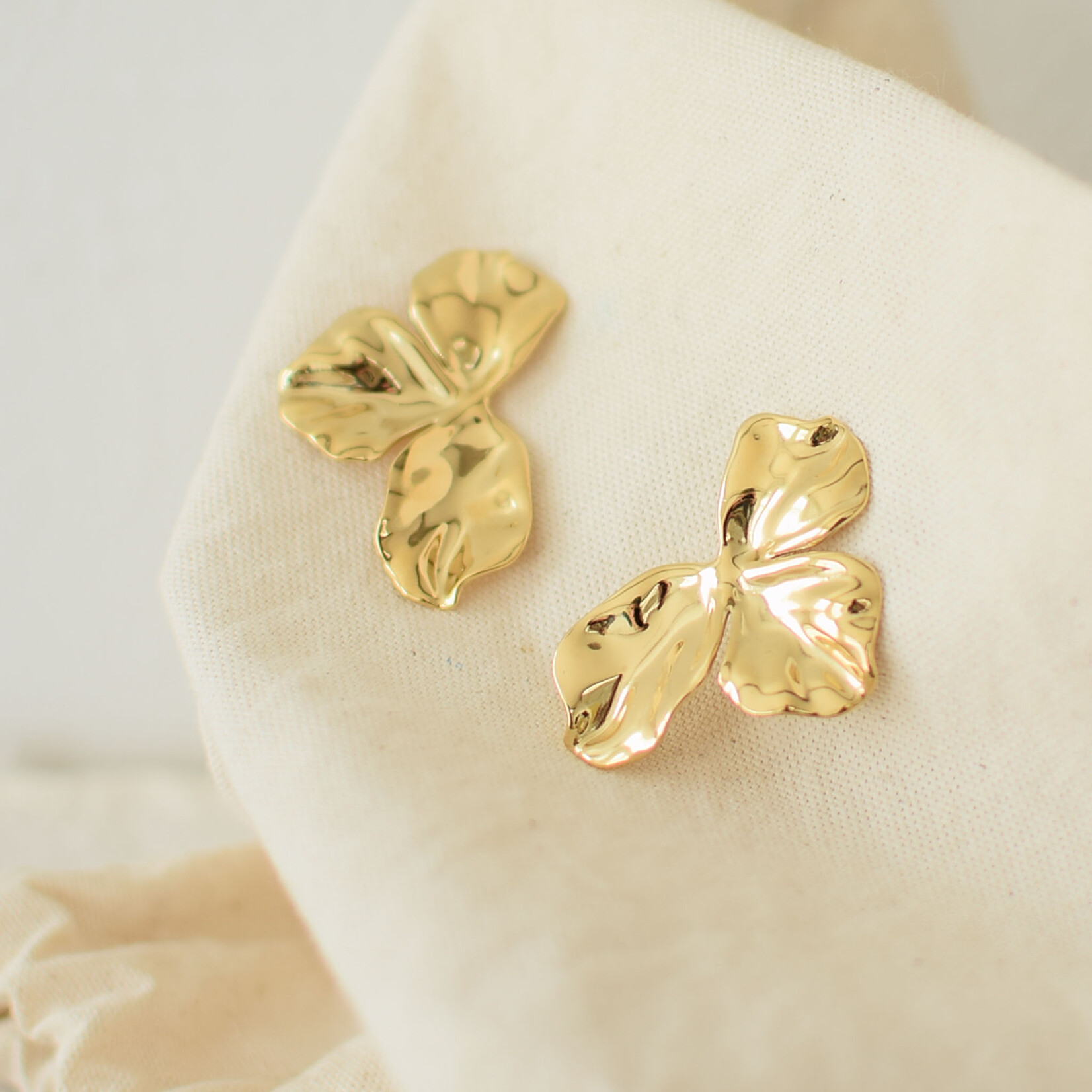 Petals Earrings