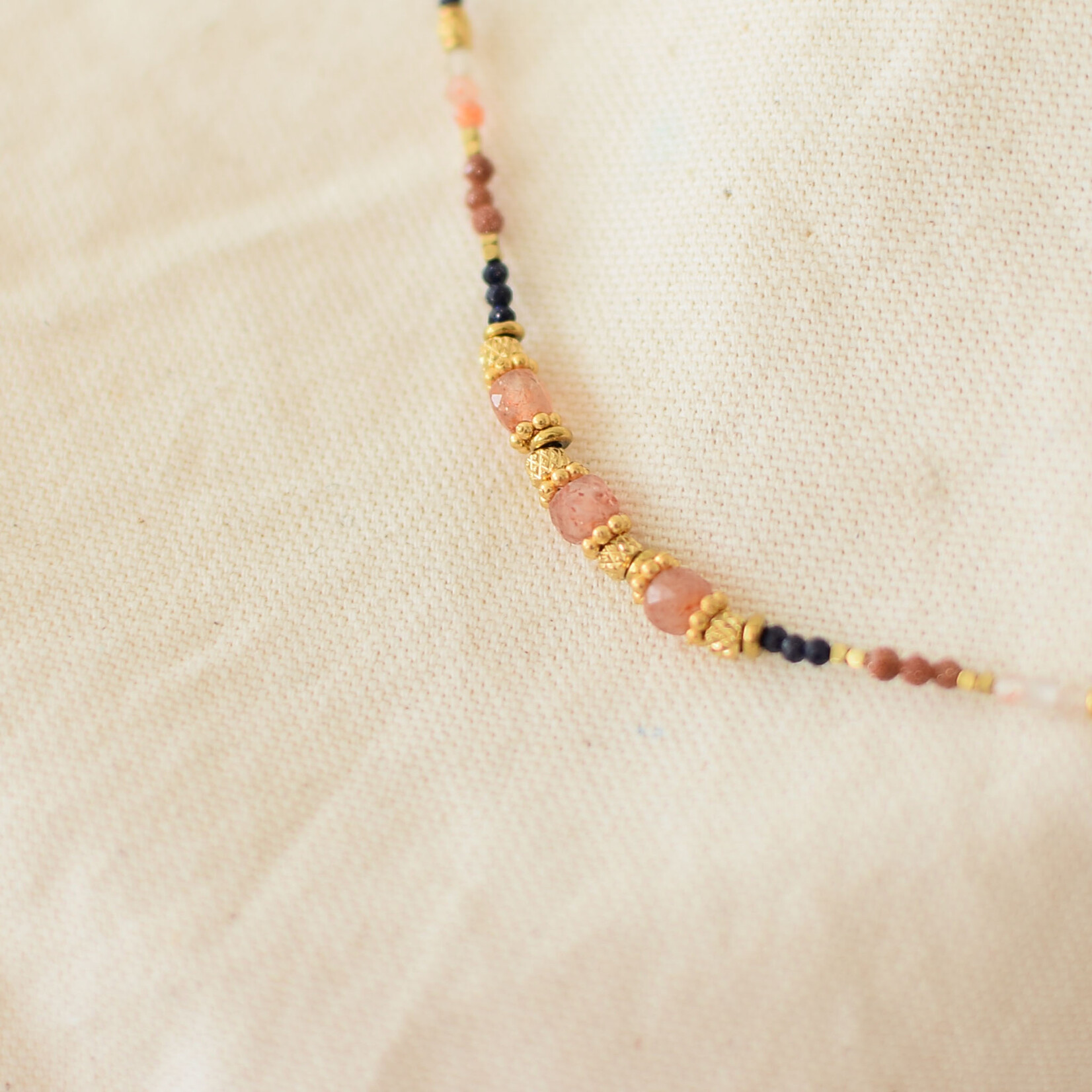 Collier Pierres fines