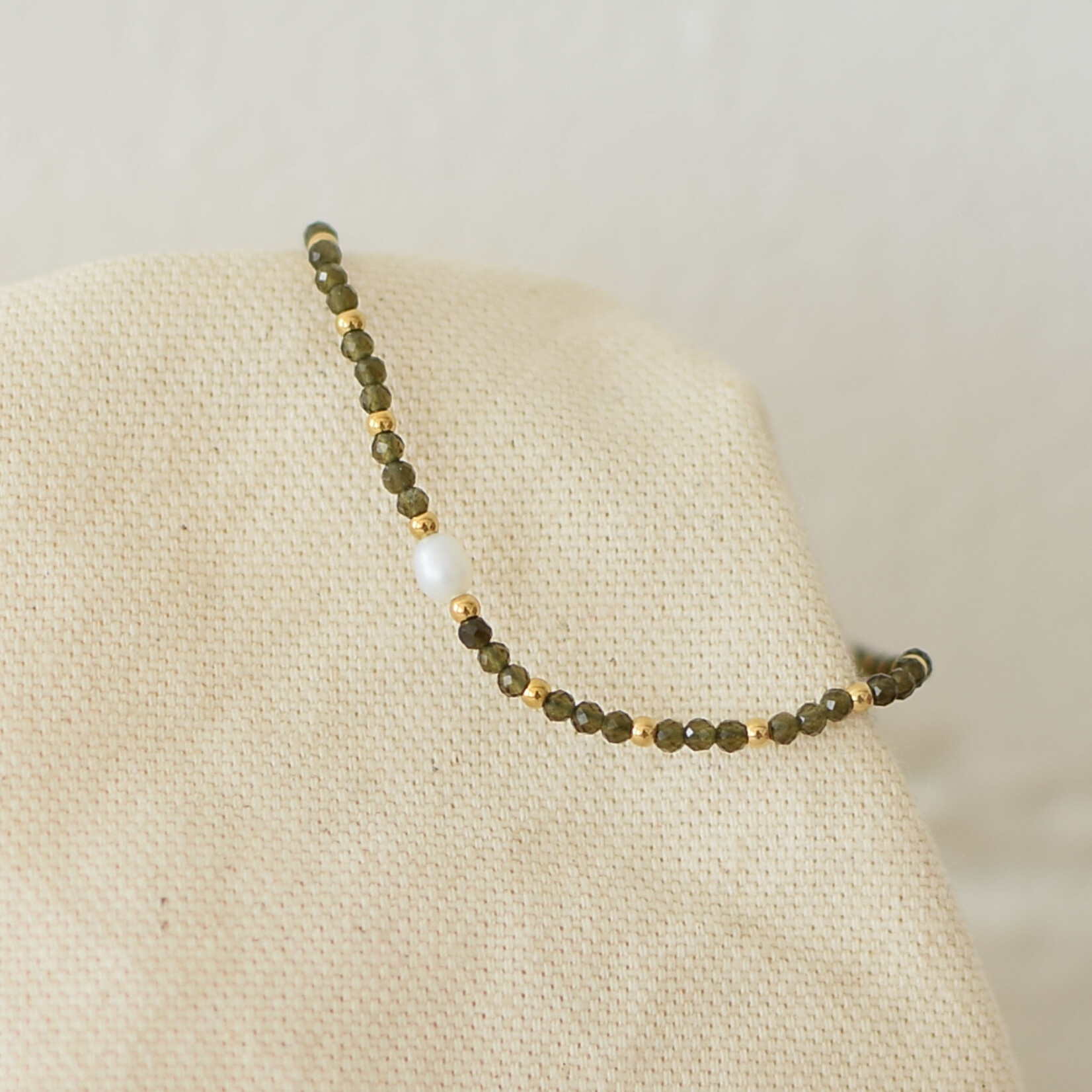 Adjustable gemstone bracelet