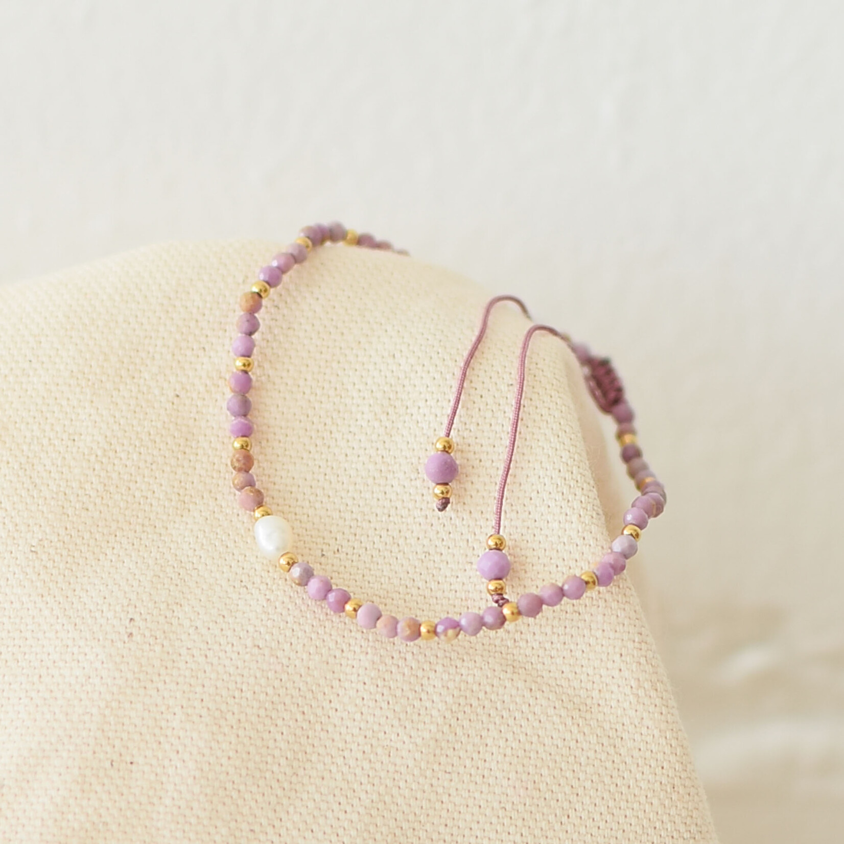 Adjustable gemstone bracelet