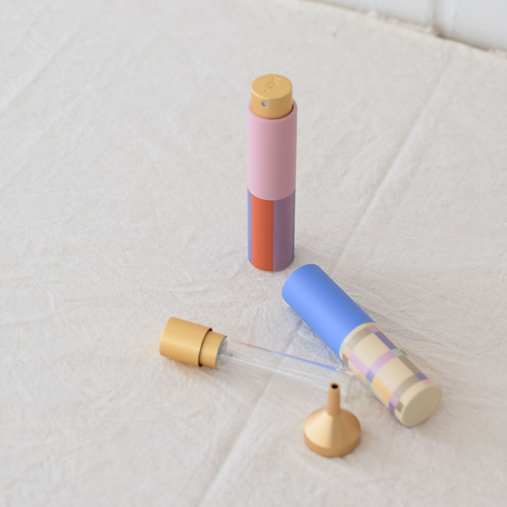 Perfume atomizer (several colors)