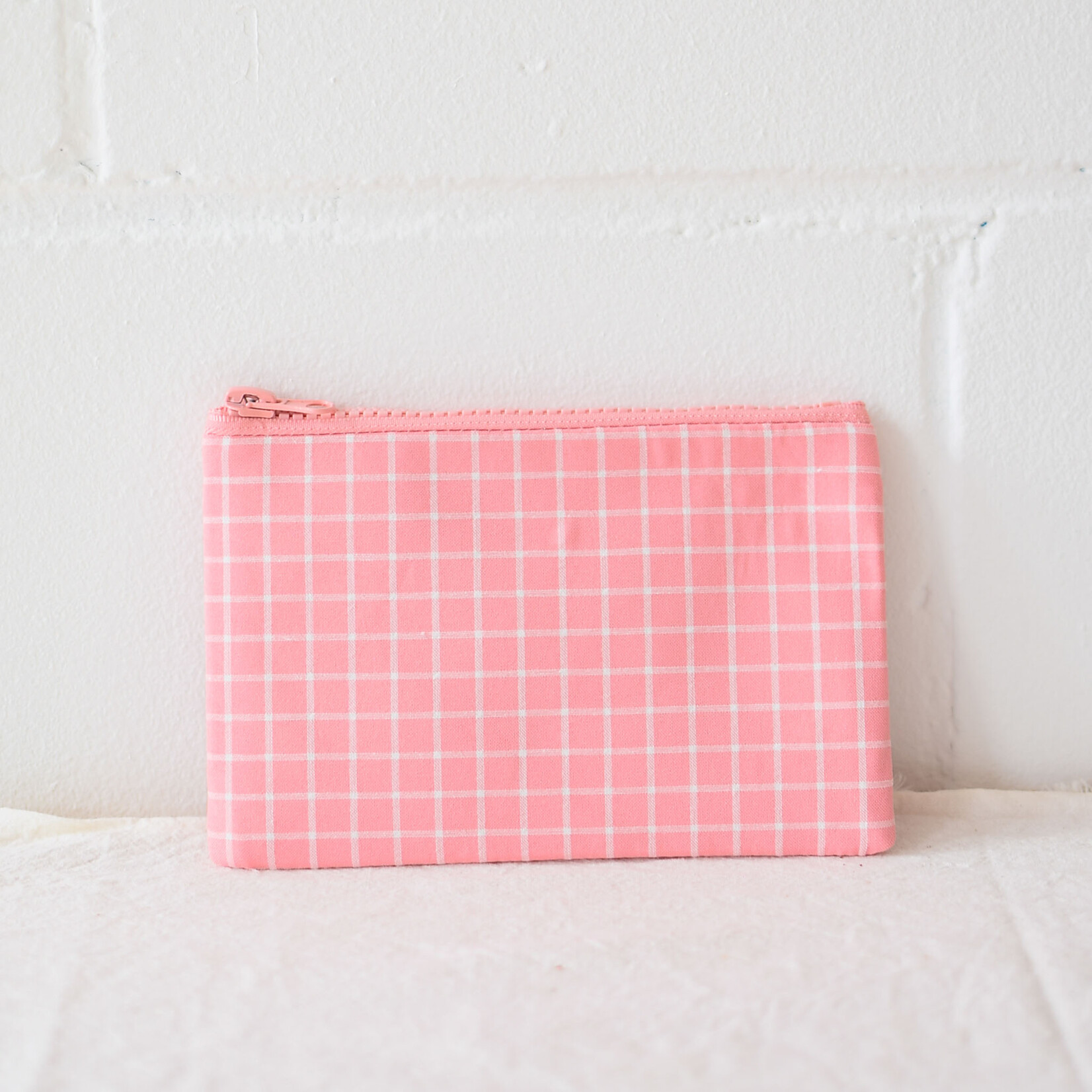 Checkered pouch (multiple colors)