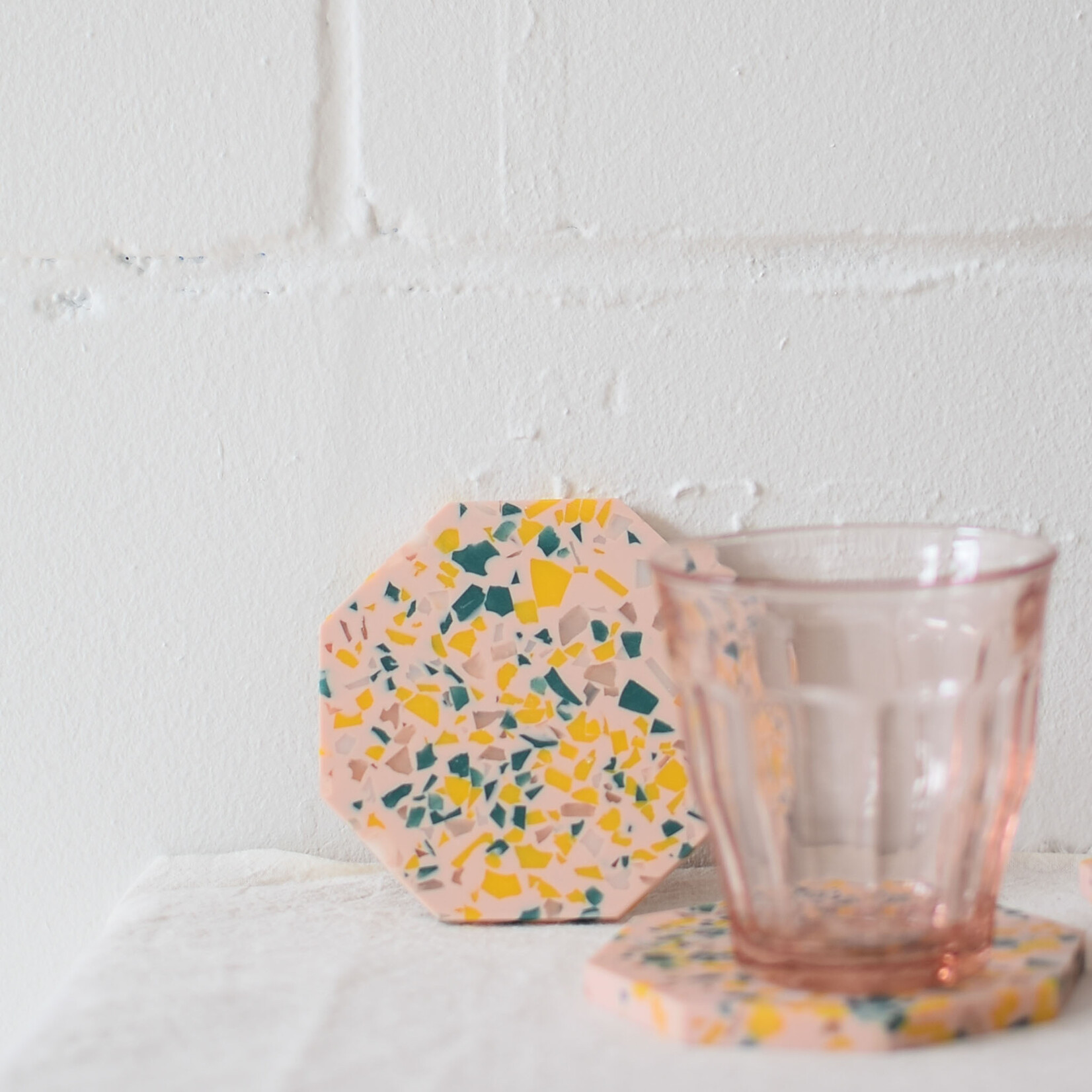 Sous verres Terrazzo en résine - Jaune et Rose