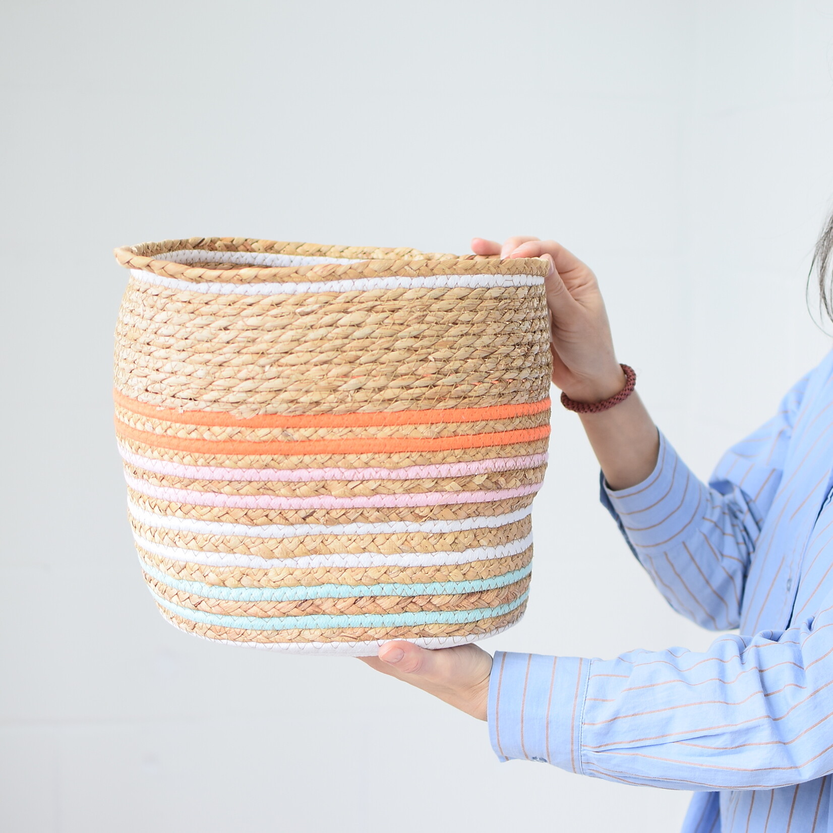 Storage basket Lined