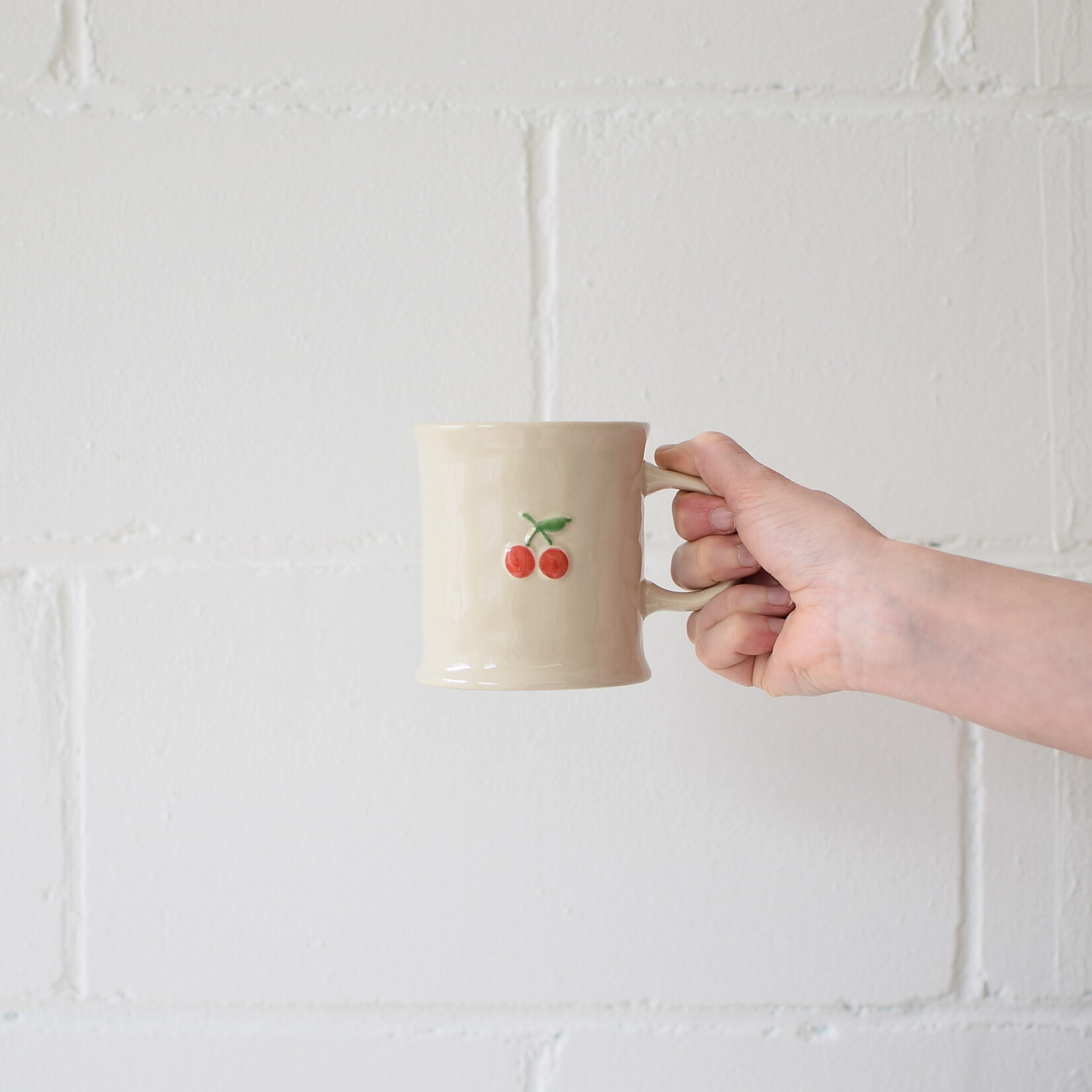 Tasse blanche - Cerises