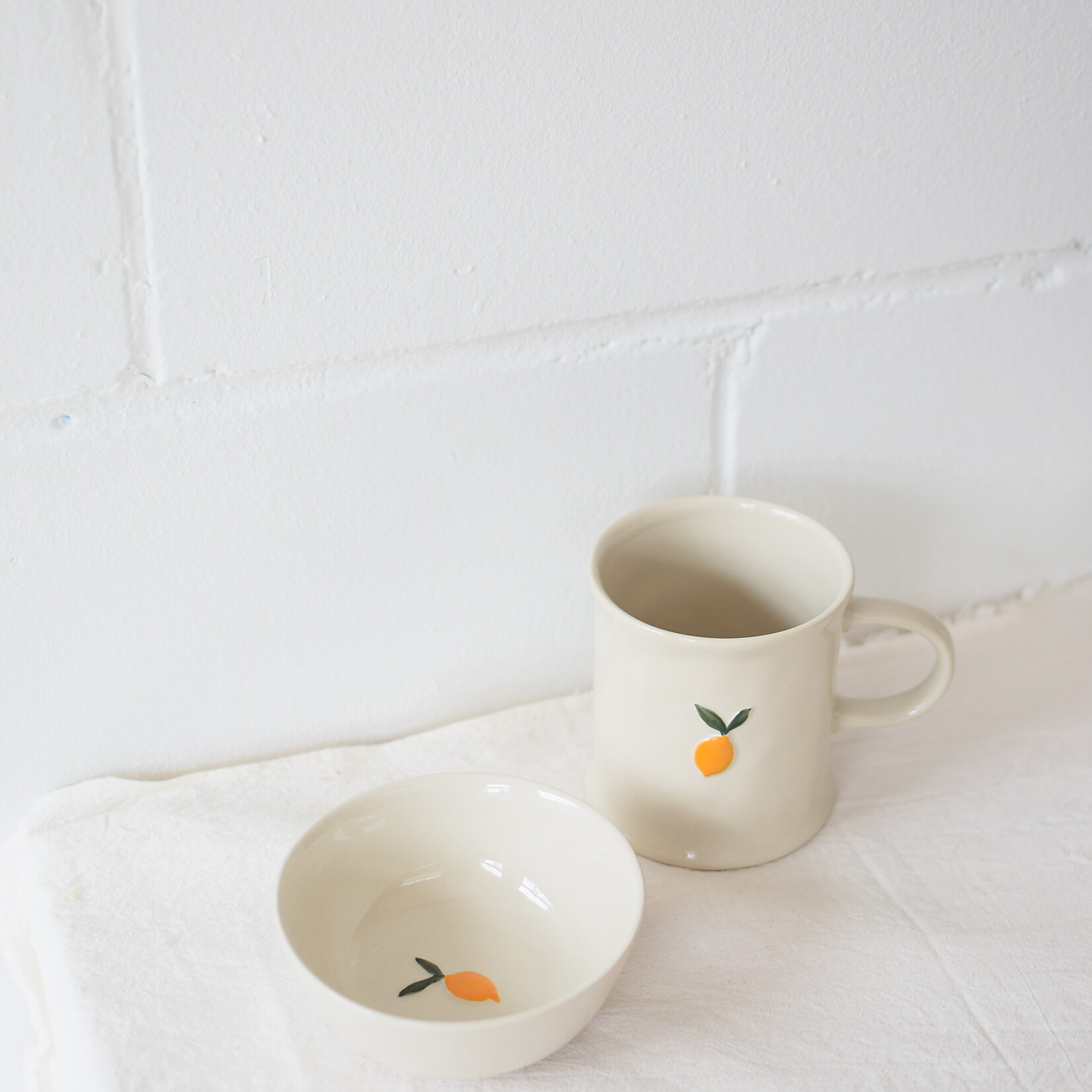 White mug - Lemon