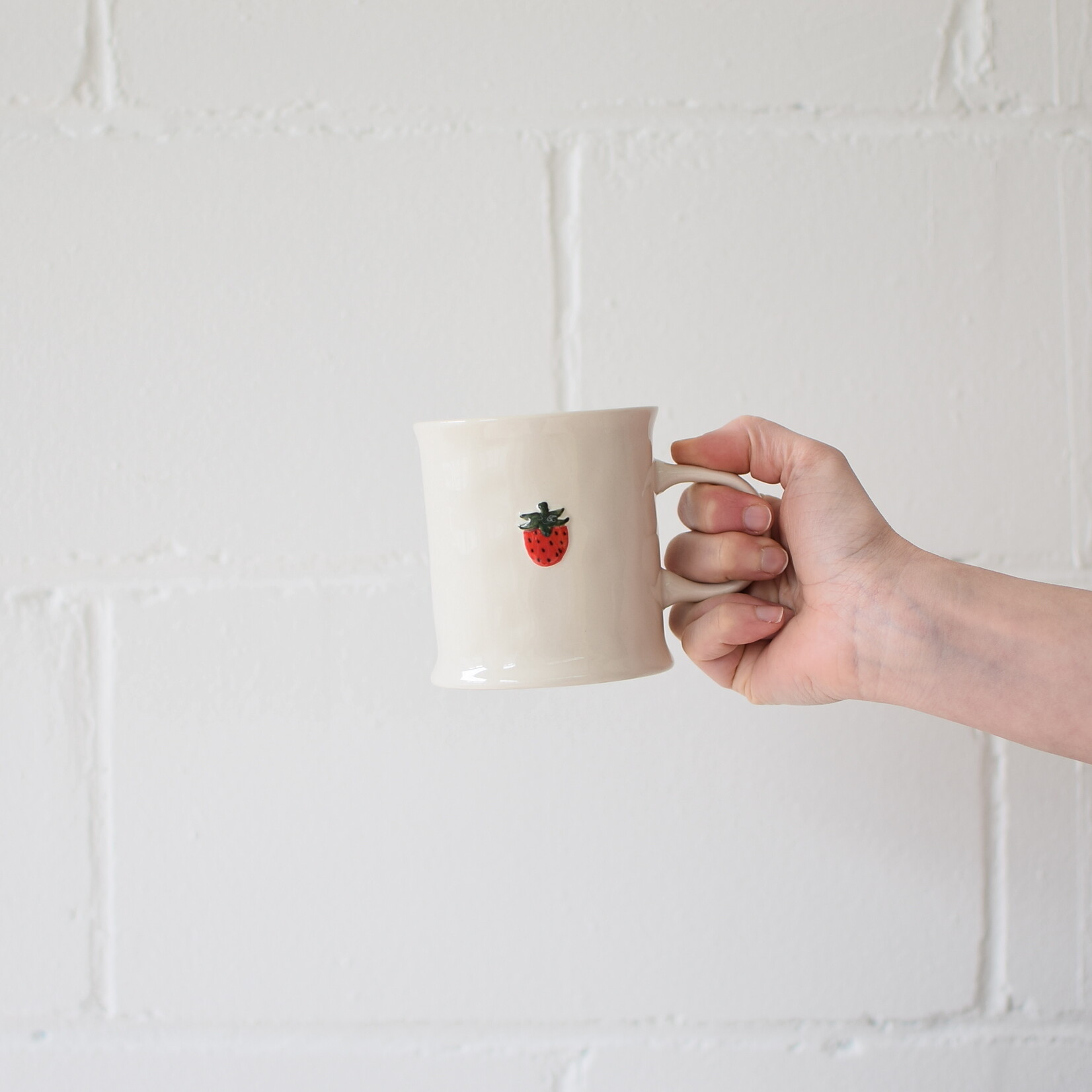 White mug - Strawberry