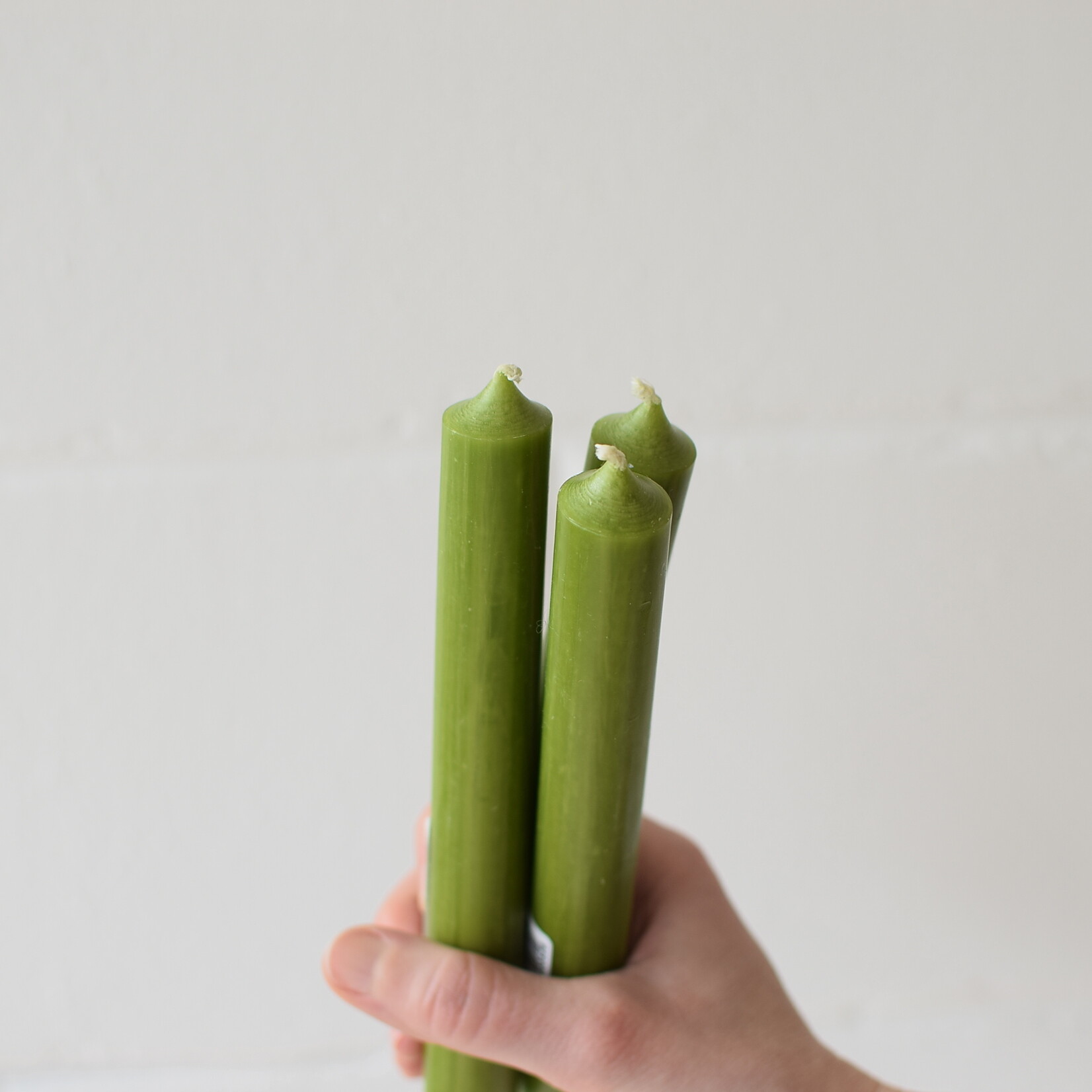 Long candle 17,5 cm - Olive