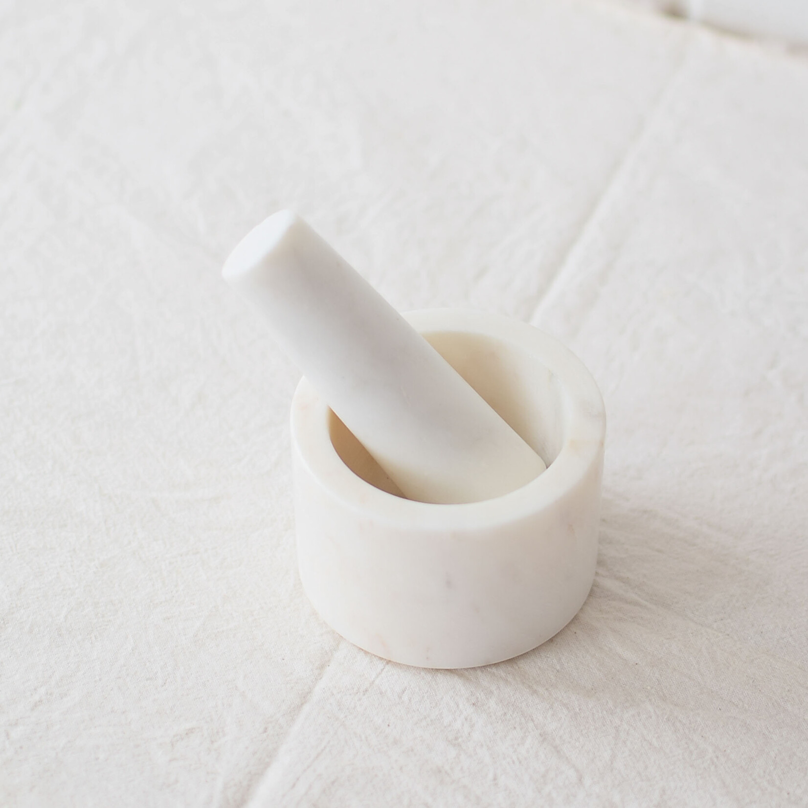 Mortier et pilon droit - Marbre blanc