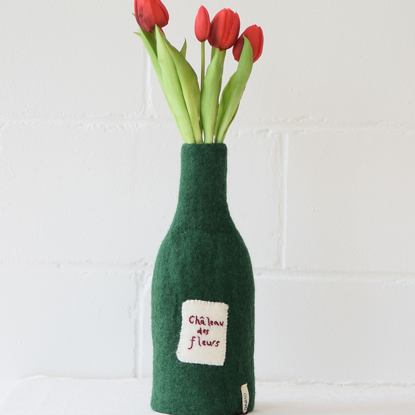 Wool bottle Cover - Green “Château des fleurs”