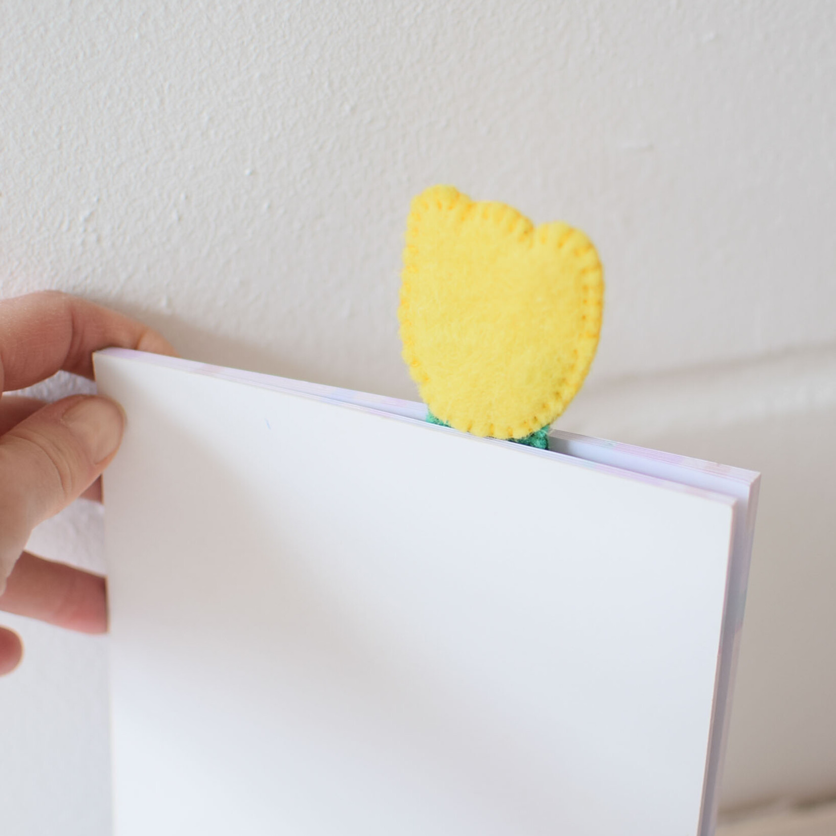 Marque pages en laine - Tulipe
