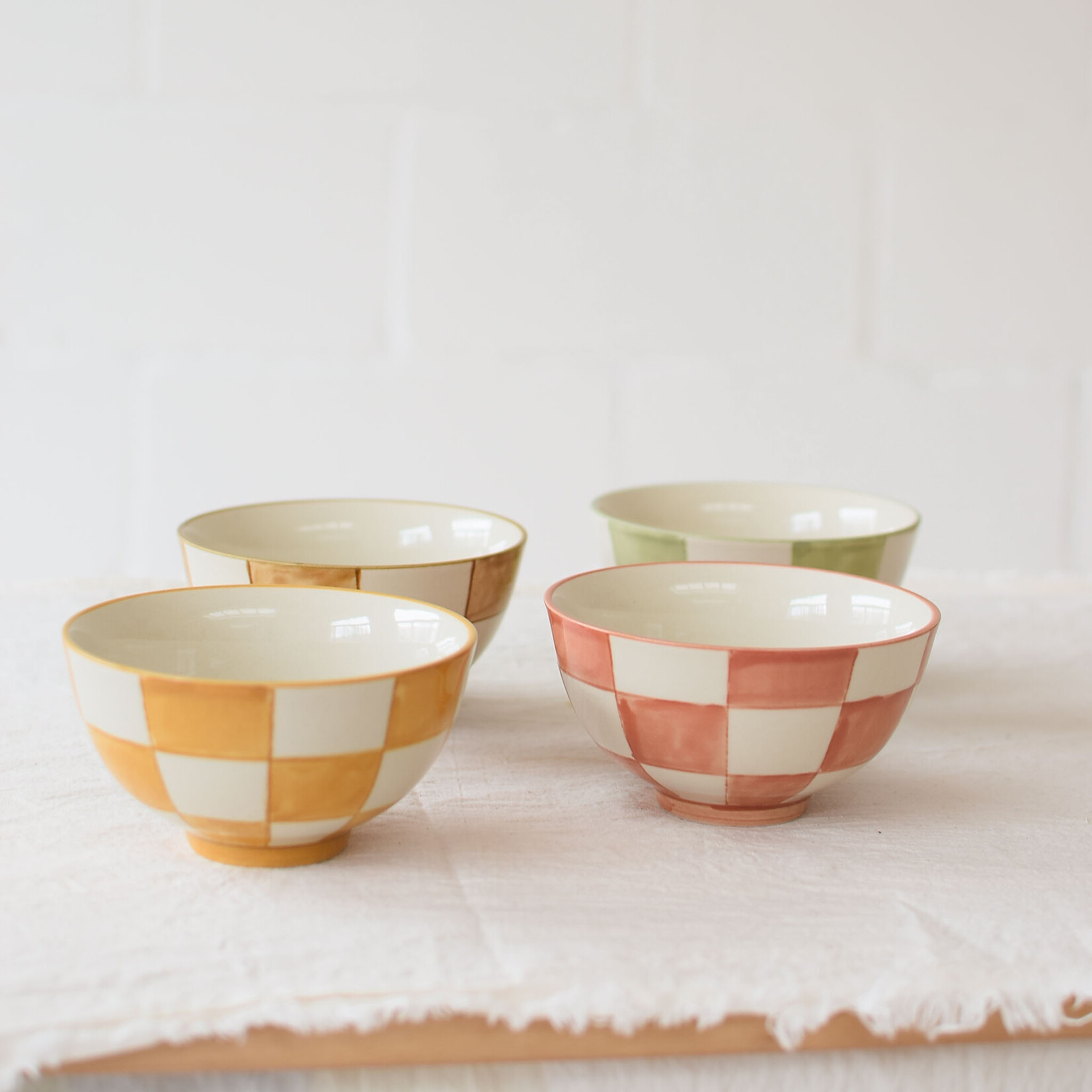 Checkered bowl