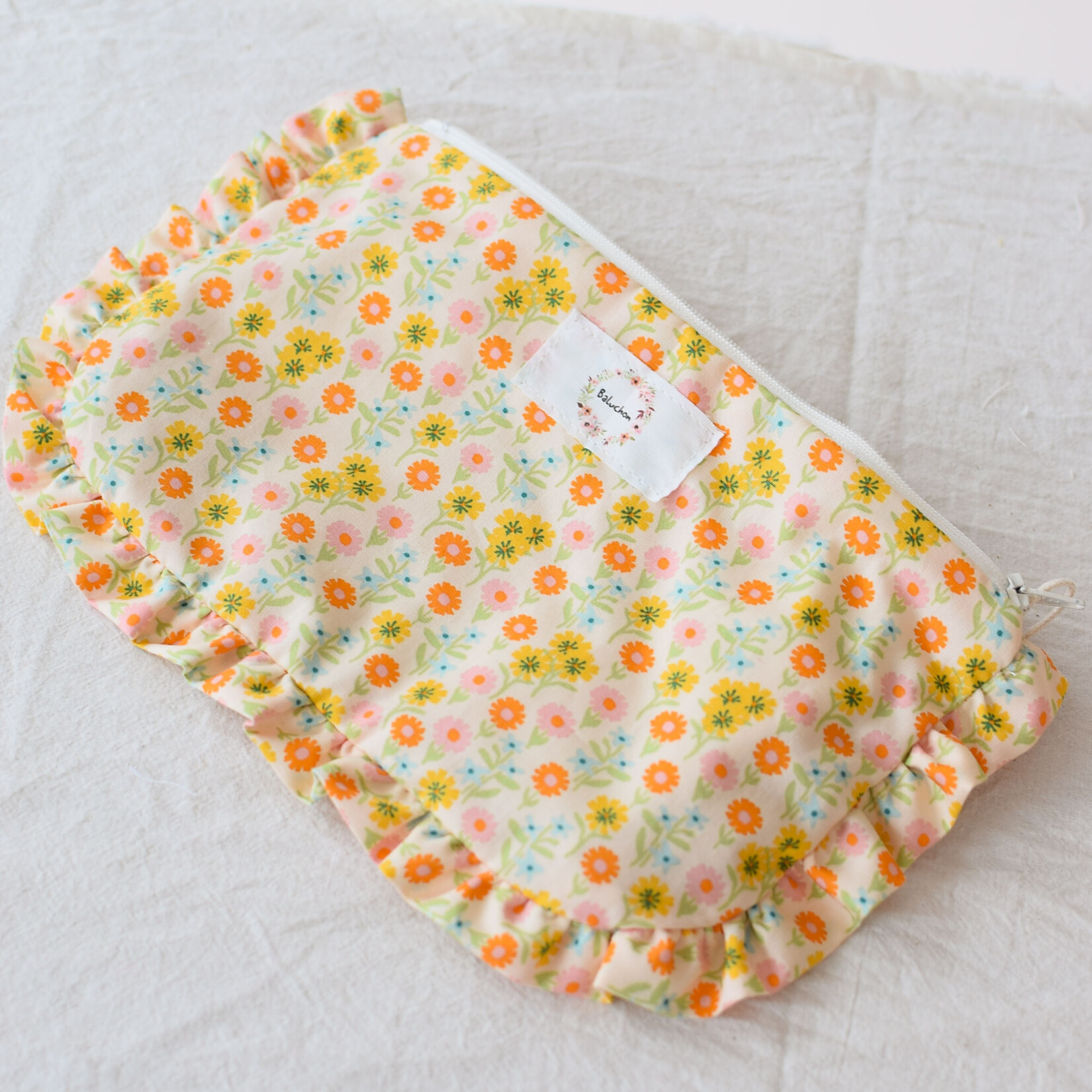 Ruffled clutch