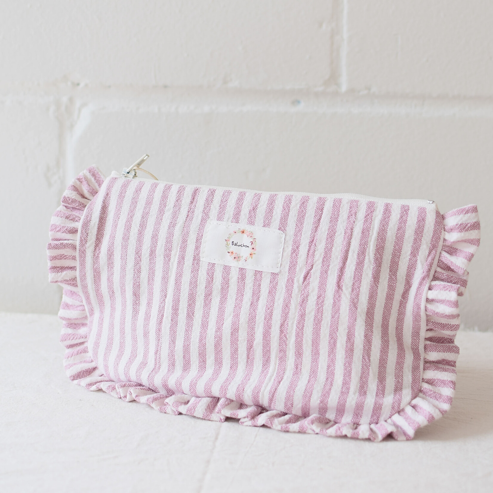 Ruffled clutch