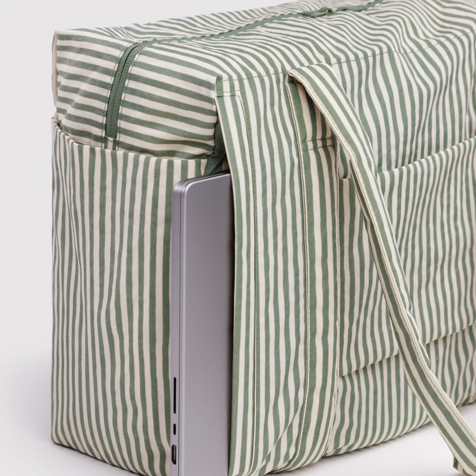 Small Cloud Carry-On