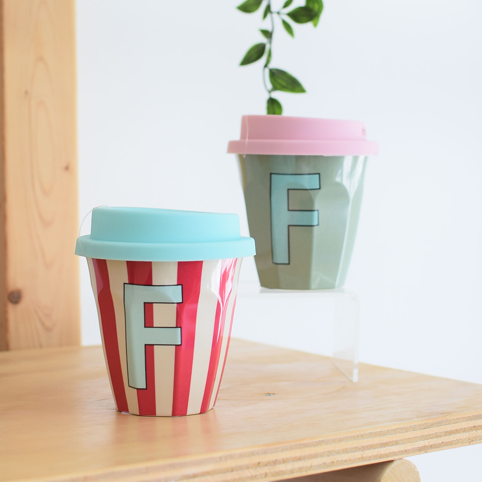 Gobelet Lettre F