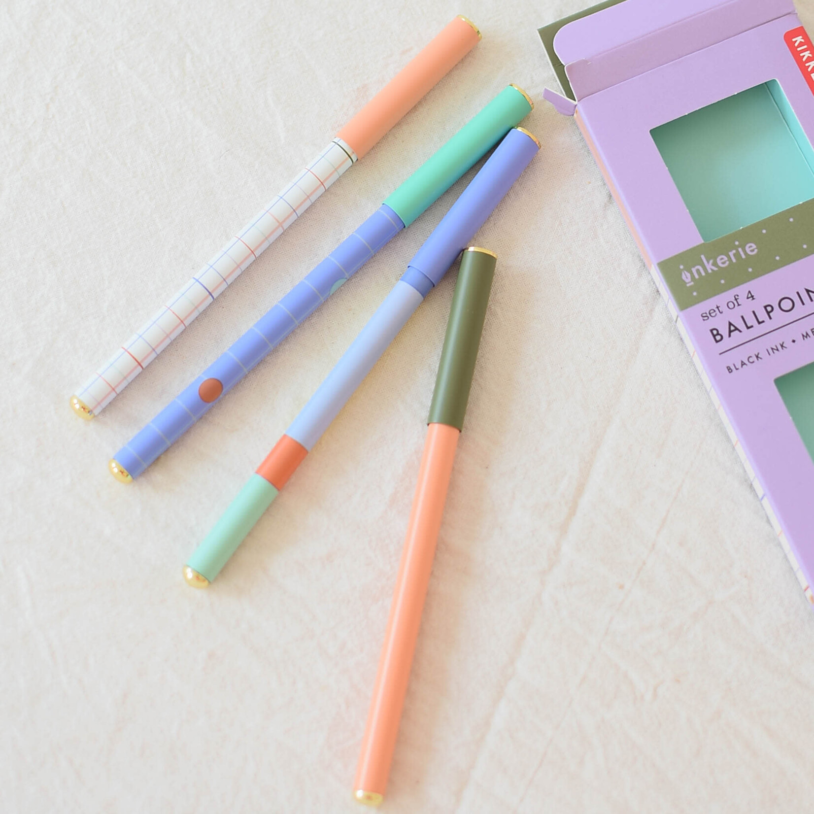 Set of 4 ballpoint pens