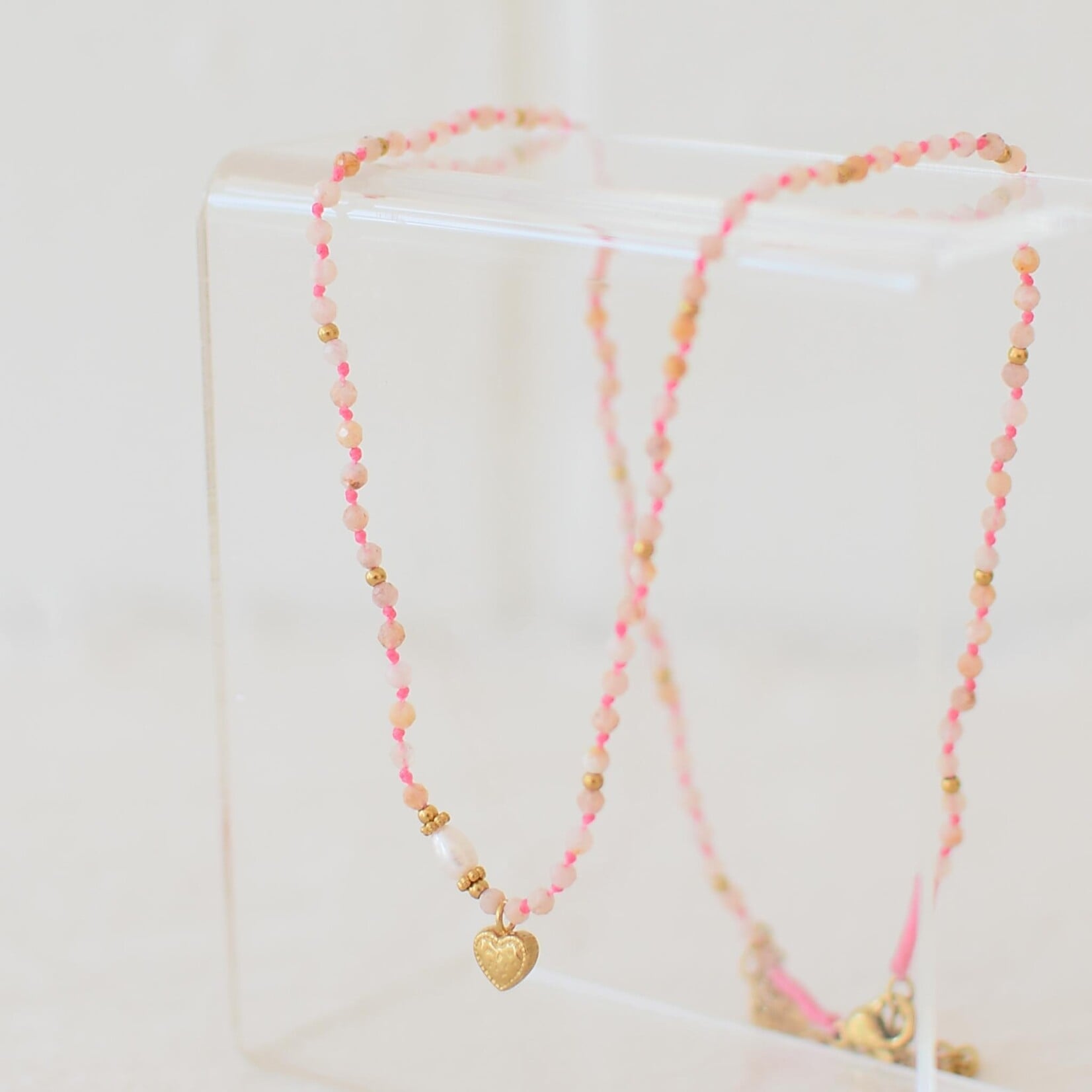Collier avec pierres et perle d'eau - Pendentif coeur