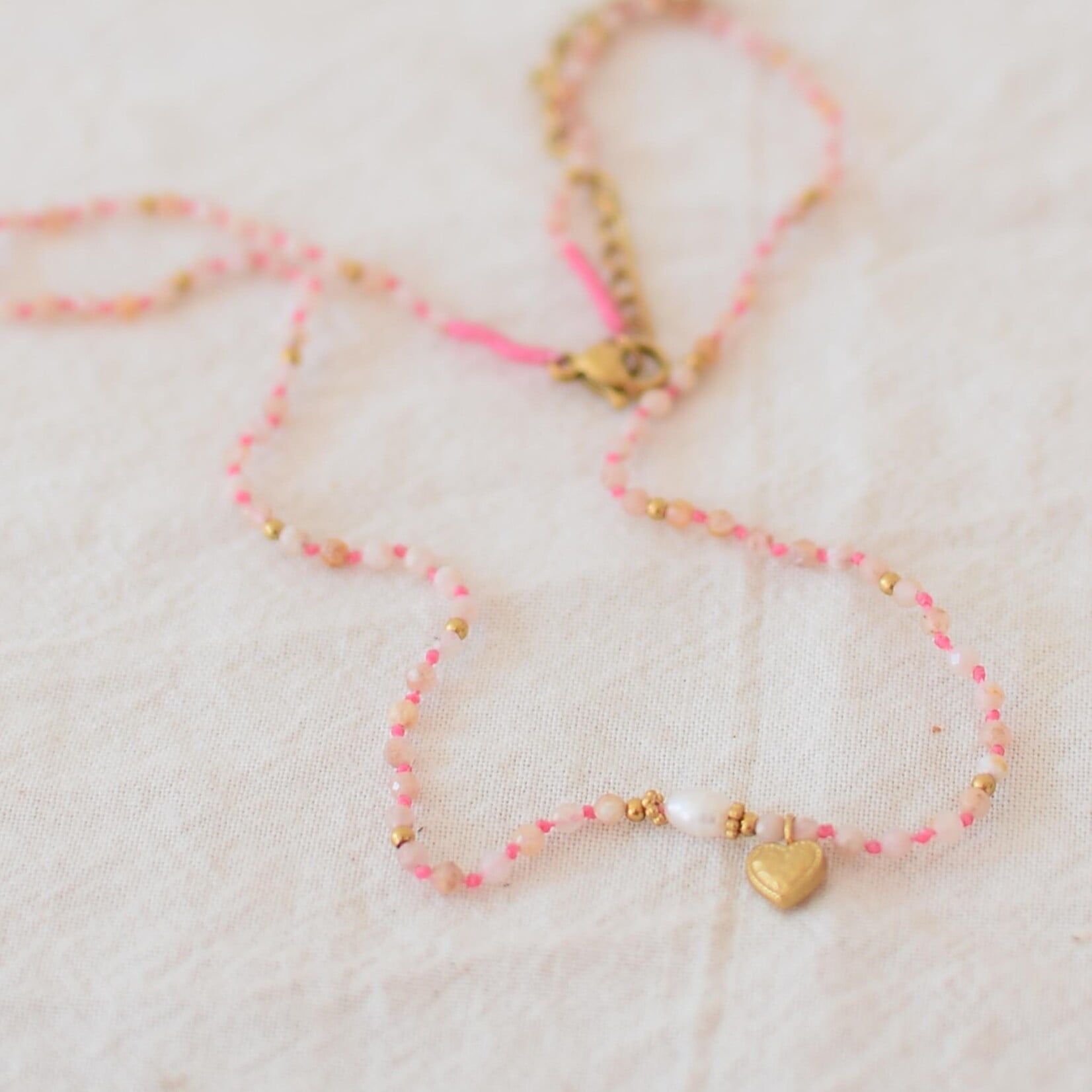 Collier avec pierres et perle d'eau - Pendentif coeur