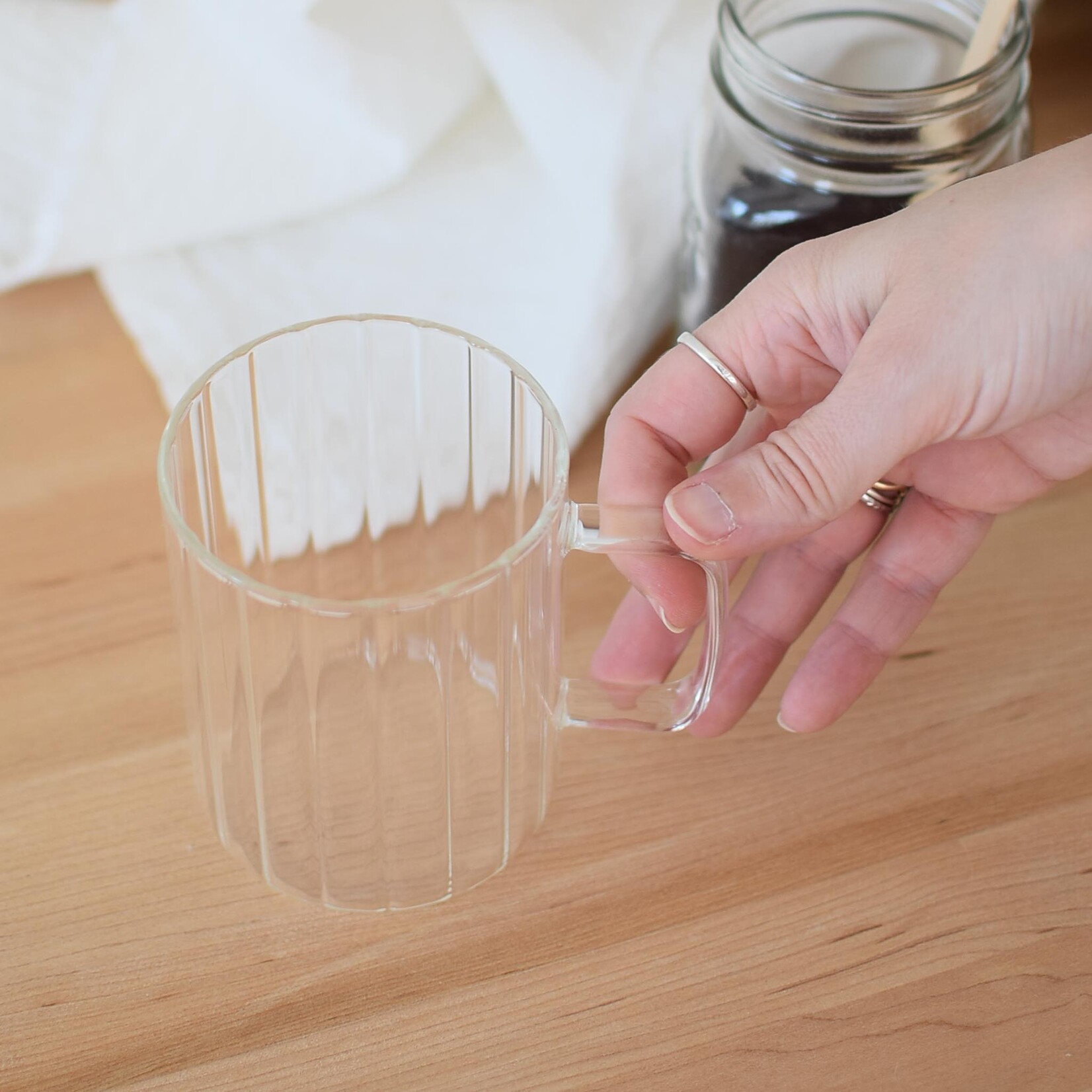Tasse translucide Striée