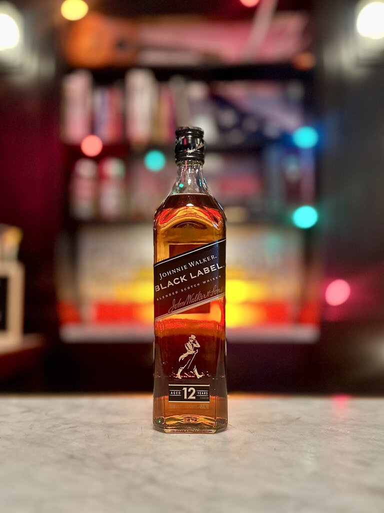 Johnnie Walker, Black Label Blended Scotch Whisky, 750 mL