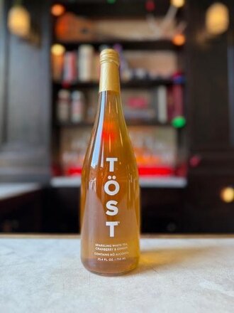 Töst, Sparkling White Tea, Cranberry & Ginger, N/A, 750 mL
