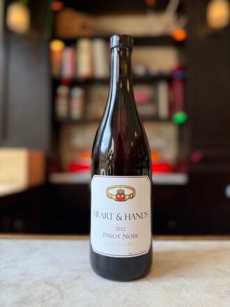Heart & Hands, Pinot Noir (2022)