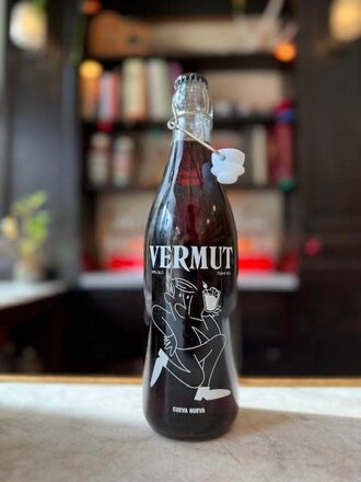Cueva Nueva, Vermut, 750 mL Cueva Nueva, Vermut, 750 mL
