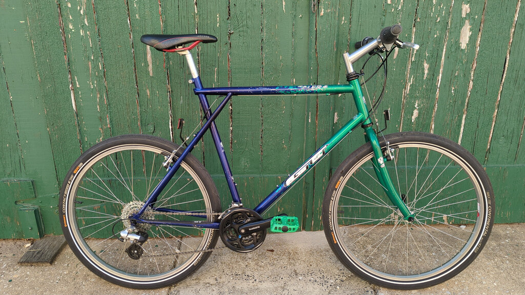 GT Talera Green/Blue 22in for Community Fund