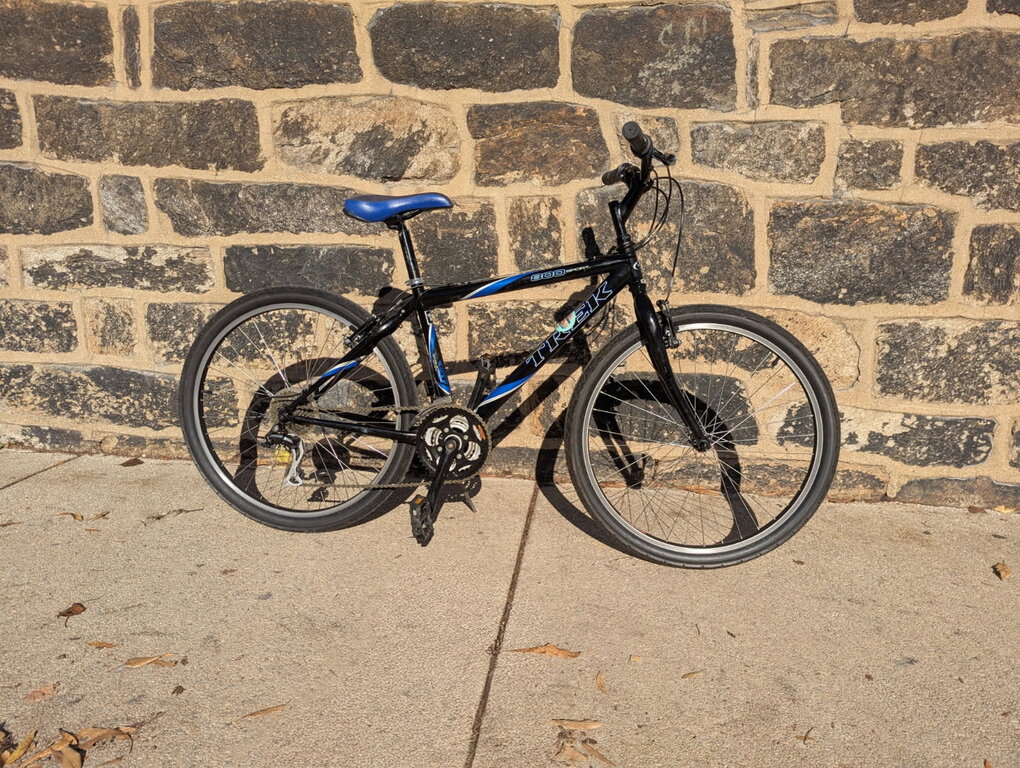 USED Trek 800 Sport 16.5"
