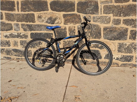 USED Trek 800 Sport 16.5"