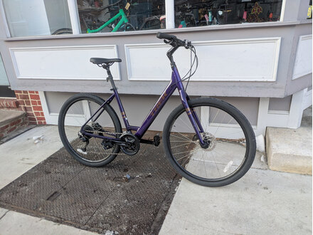 USED Trek Verve 3 Disc Lowstep Medium Purple